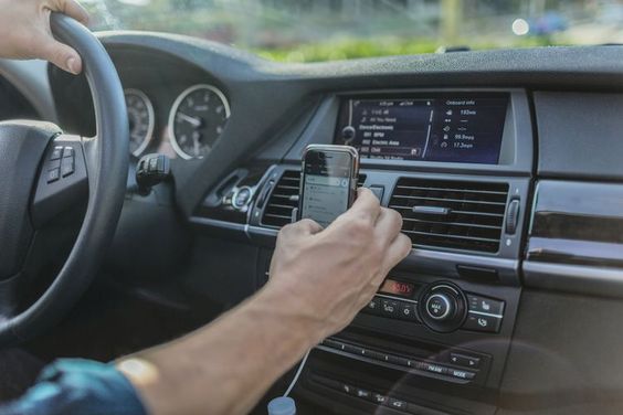 Bluetooth do auta pre čo najlepšiu komunikáciu s okolitým svetom!